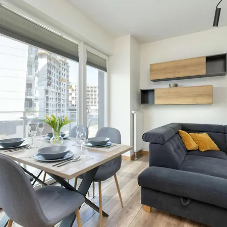 Rakoczego Modern Parking By Renters Apartment