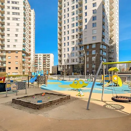 Rakoczego Modern Parking By Renters *